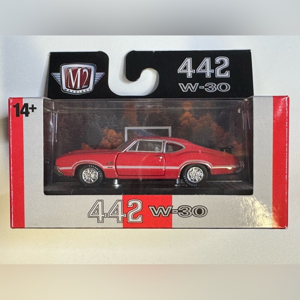 M2 Machines 1979 OLDSMOBILE CUTLASS 442